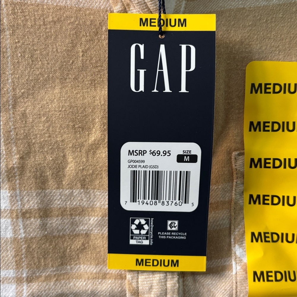 GAP Women’s Relaxed Fit Flannel - Picture 3 of 5